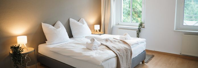 Schlafzimmer 1 / Bedroom 1