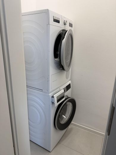 Attico, cucina componibile nuova, posizione AAA vicino all’acqua – Foto 9