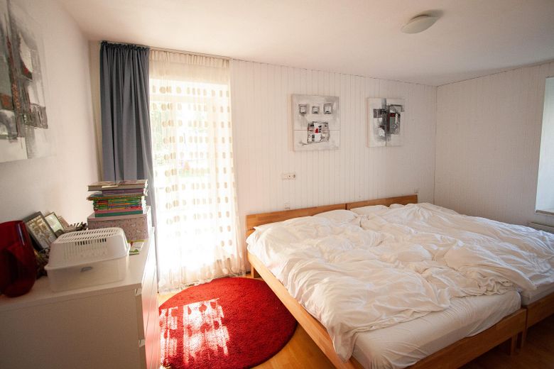 Ruim 3-kamerappartement met terras en tuin – Foto 3