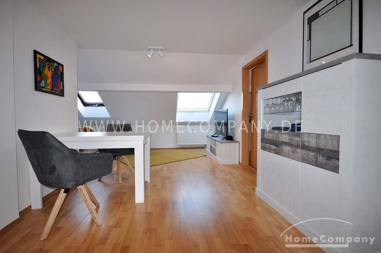 12105 HomeCompany Dresden Umeblowane/umeblowane mieszkanie 2-pokojowe na poddaszu w Wilsdruffer Vorstadt/Seevorstadt-West, maks. 2 osoby – 781f500dd5b177ca11e0834277ab89e80ee39e8d.jpg