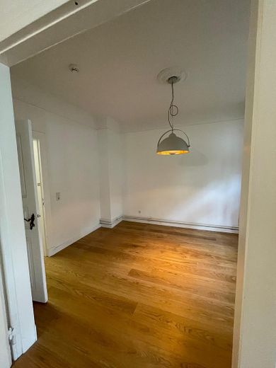 Charmante 2,5-Zimmer Altbauwohnung mit Stuck & Balkon – Hamburg-St. Pauli – Schlafzimmer