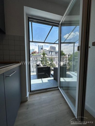 Westend (8072033) Möblierte Wohnung mit Dachterrasse in toller Westendwohnlage – 237fee0b96f014af9255e23797c12cd3e9a116b8.jpg