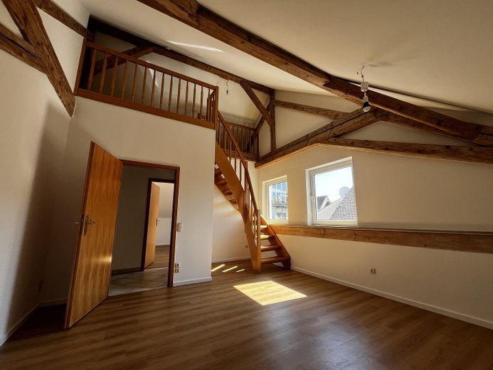 4 Zimmer Wohntraum in Kelheim Innenstadt – Wohnzimmer