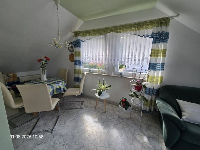 Casa unifamiliar bien cuidada con luminoso apartamento abuhardillado – Foto 11