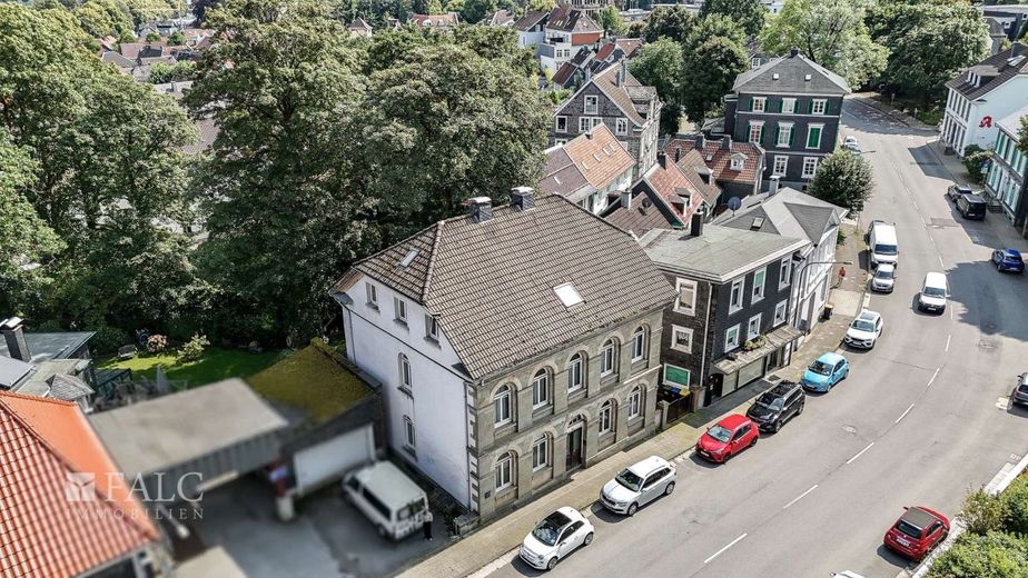 Historisches Mehrfamilienhaus am Lenneper Altstadtkern – Vogelperspektive