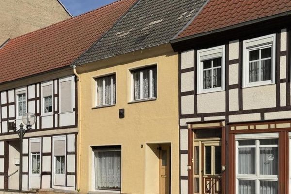 Habitation ou/et activité commerciale - Emplacement privilégié à Kalbe