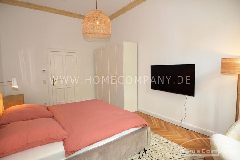 Hochwertige 4 Zimmerwohnung, Altbau Stuck, am Ku´Damm zentral – 4992b332f60548760f8db450f15a268d0c9534cd.jpg