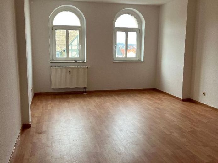 Acogedor apartamento de 2 habitaciones con balcón en el ático busca nuevos inquilinos – Foto 1