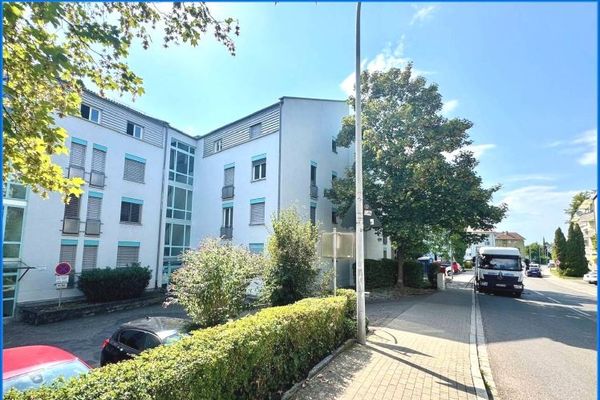 Konstanz-Fürstenberg, schöne 1,5 Zimmer- Wohnung (1. OG) mit Balkon und TG-Stellplatz!