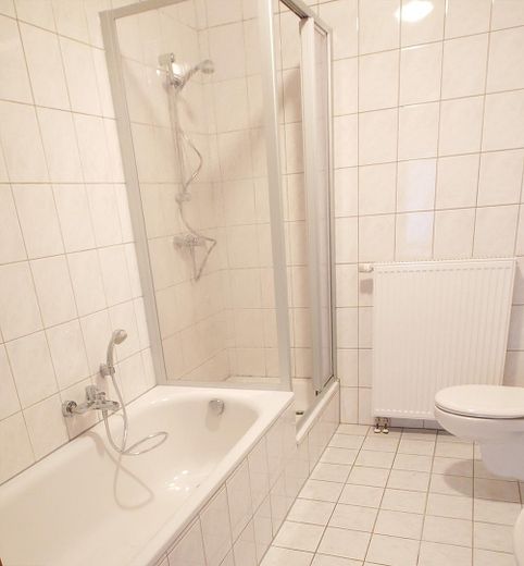 Vollwertiges Badezimmer