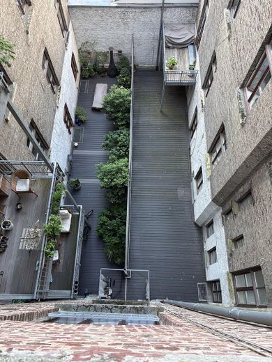 58m² Terrasse im Innenhof