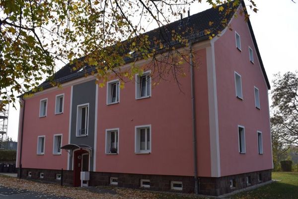 Apartamento de 3 habitaciones en una ubicación tranquila al borde de la ciudad