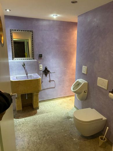 Appartement ancien de 2 pièces entièrement rénové à Stuttgart-Plieningen – Bad 