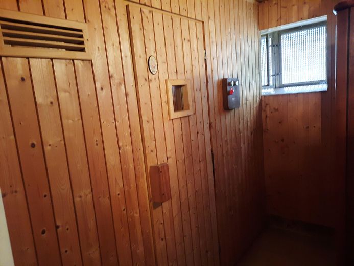 Sauna_außen_Keller