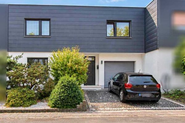 Viel Raum zum Leben– Reihenmittelhaus mit besonderer Gartenidylle
