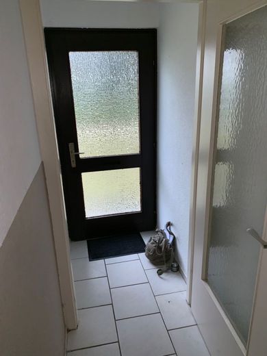 *Nette 2 Zimmer ETW mit eigenem Zugang zum Keller zur Eigennutzung oder Neuvermietung !!!* – Flur