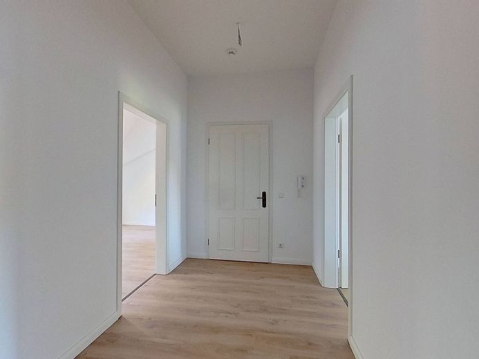 Traumhafte 3-Zi.-Dachgeschosswohnung in historischem Ambiente am Schloss – Ansicht I: Flur