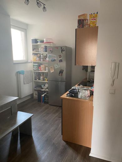 Odnowione 3-pokojowe mieszkanie w centralnej lokalizacji – idealne dla mieszkania współdzielonego – Photo 14