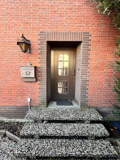 Hausansicht Eingangstüre