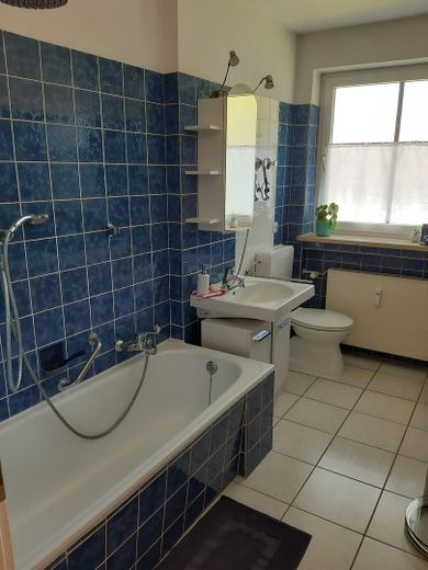 Кохель-ам-Зе: продається 4-кімнатна квартира, тихе розташування, вільна для заселення – Bad