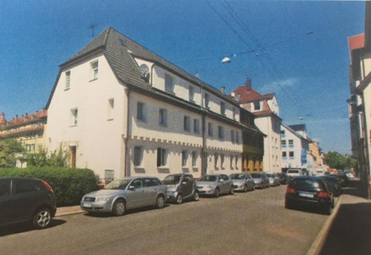 Vollvermietetes WG-Haus in Stuttgart, 10 Zimmer, 4,84 % Rendite, provisionsfrei – Foto 1