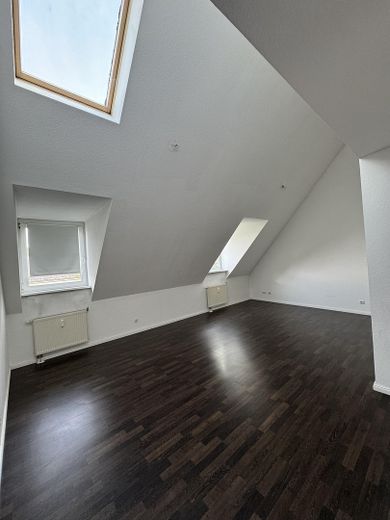 stilvolle 2-Zimmer-DG-Wohnung mit beeindruckender Raumhöhe - zentral in Mz-Kastel, von privat – Foto 2