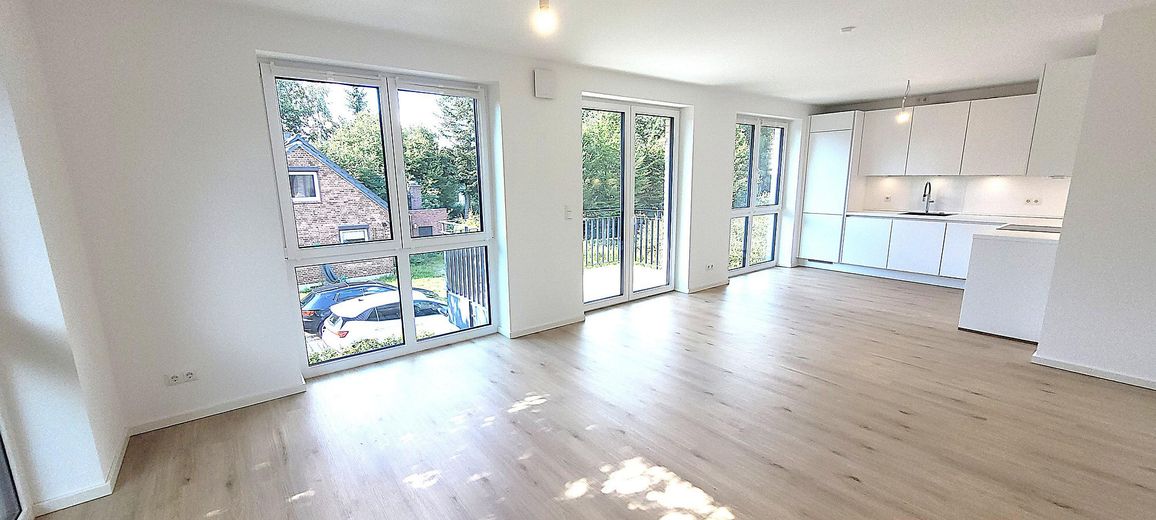 Neuwertige 3 - Zimmer - Balkonwohnung mit erstklassiger Ausstattung in Top - Lage von Meiendorf – Wohnraum
