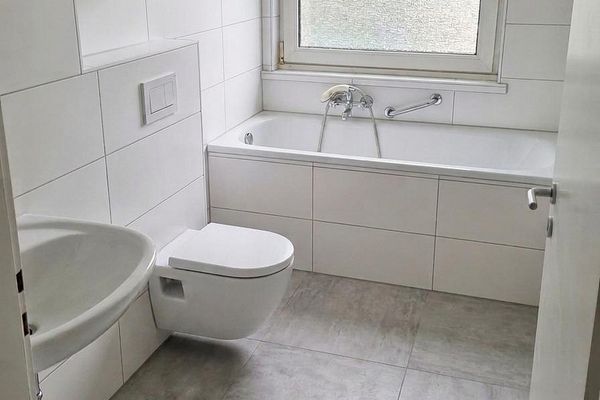 Modernisierte Wohnung mit 2,5 Zimmern, Balkon und Garten (Unterstr. 72)