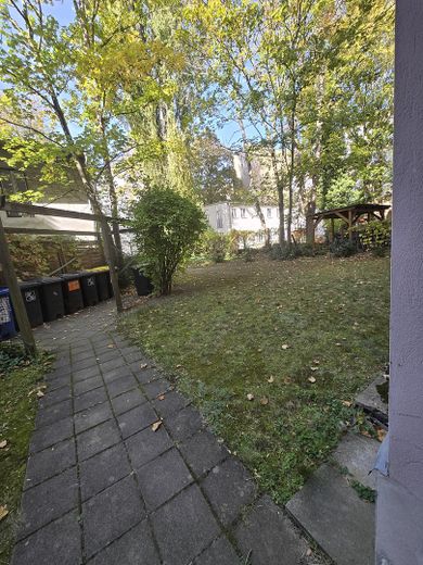 Berlin-Weißensee'de hemen taşınılabilir yenilenmiş daire 2 oda / 67 m2 – Garten