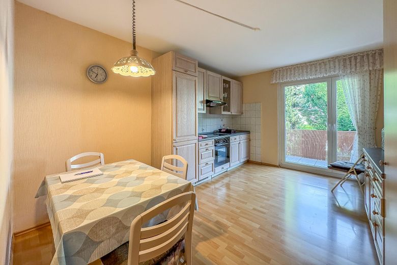 PREISWERTE 2,5 ZIMMER WOHNUNG – BALKON – TOP LAGE! – Küche