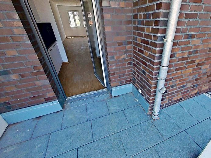 Vivienda moderna en Kronsrode: apartamento de 3 habitaciones con COCINA EMPOTRADA – Ansicht II: Terrasse