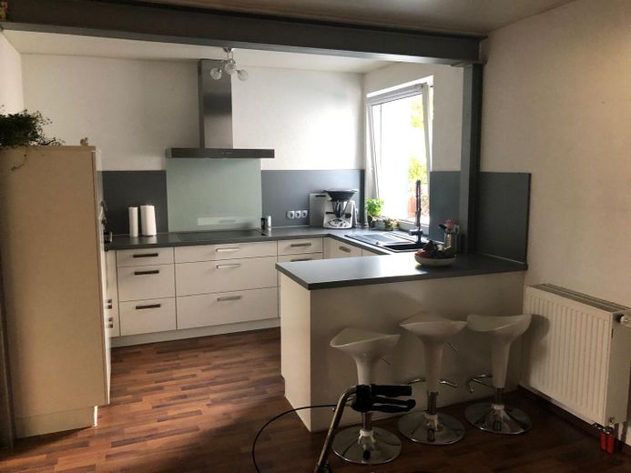 Aantrekkelijk appartementencomplex in Otterberg, 5 wooneenheden – Küche EG Ost