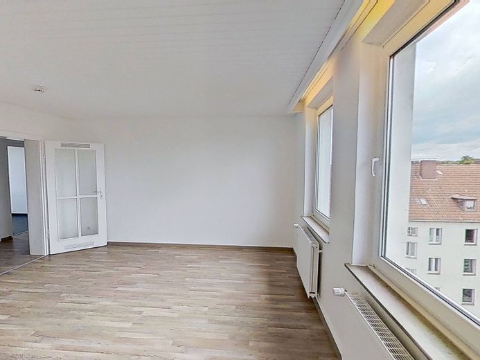 Appartement moderne de 3 pièces avec salle de bains éclairée par la lumière du jour à Bielefeld-Mitte – Ansicht II: Wohn- und Esszimm…
