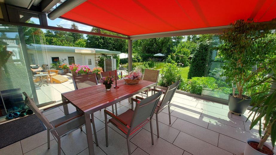 Traumimmobilie Zweifamilienhaus zentrale Lage in Falkensee – kalter Wintergarten