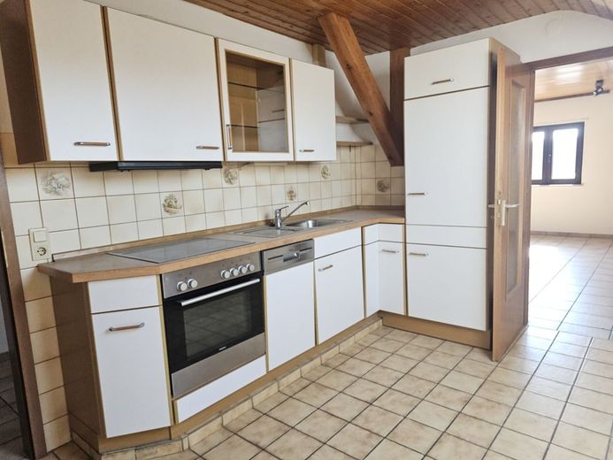 Wohnung in Siegelbach zu vermieten. Gute Aufteilung. Helle Räume. Ideal für Zweisamkeit ... – 5268 - Küche mit Elektrogeräten