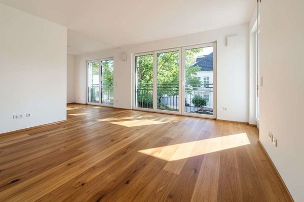 Bezugsfrei: Zauberhaftes Wohnambiente im schönen Obermenzing.