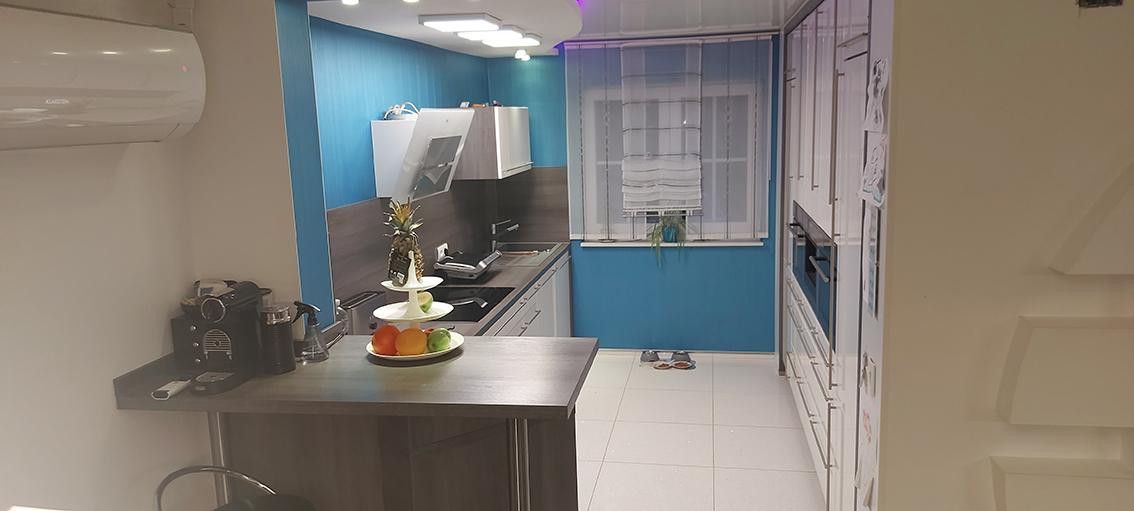 Geräumiges und modernisiertes 8-Zimmer-Einfamilienhaus mit geh. Innenausstattung in bester Lage – Küche EG