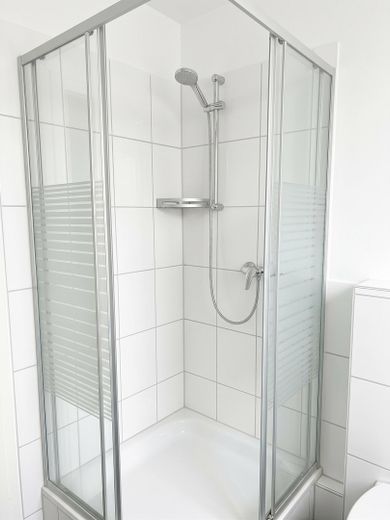 Wyremontowane mieszkanie 3-pokojowe z balkonem, wanną i prysznicem – Zdjęcie 5