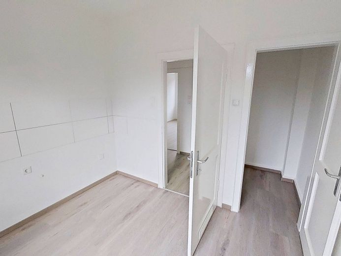 Acogedor piso de 3 habitaciones a poca distancia a pie del centro de la ciudad – Ansicht II: Küche