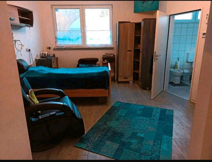 Mehrgenerationenhaus plus Gewerbe – Schlafzimmer
