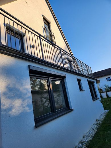 1 stanza in appartamento condiviso di 3 persone, molto grande con terrazza, completamente ristrutturata e moderna – Foto 6