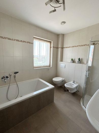 Moderne Doppelhaushälfte mit Top-Ausstattung in Sauerlach – Ihr neues Zuhause wartet! – Foto 18