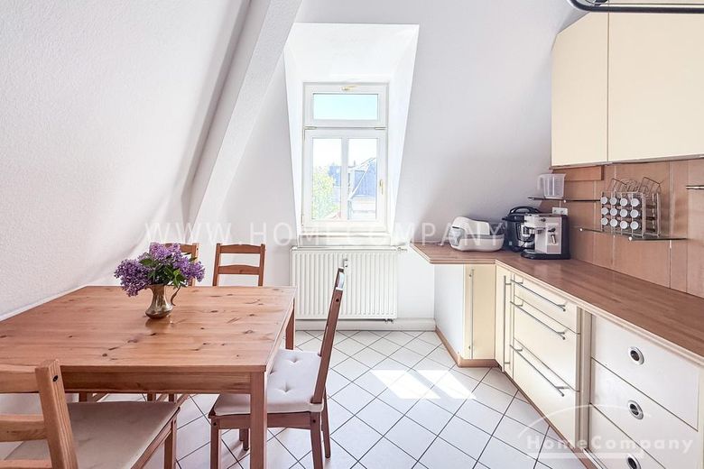 22801 HomeCompany Dresden Möbliert/Furnished 3-Zimmer Maisonette Wohnung in Dresden-Striesen mit Balkon max. 3 Personen – d4506cdcb1004247053de68710c60af34e41ffb0.jpg