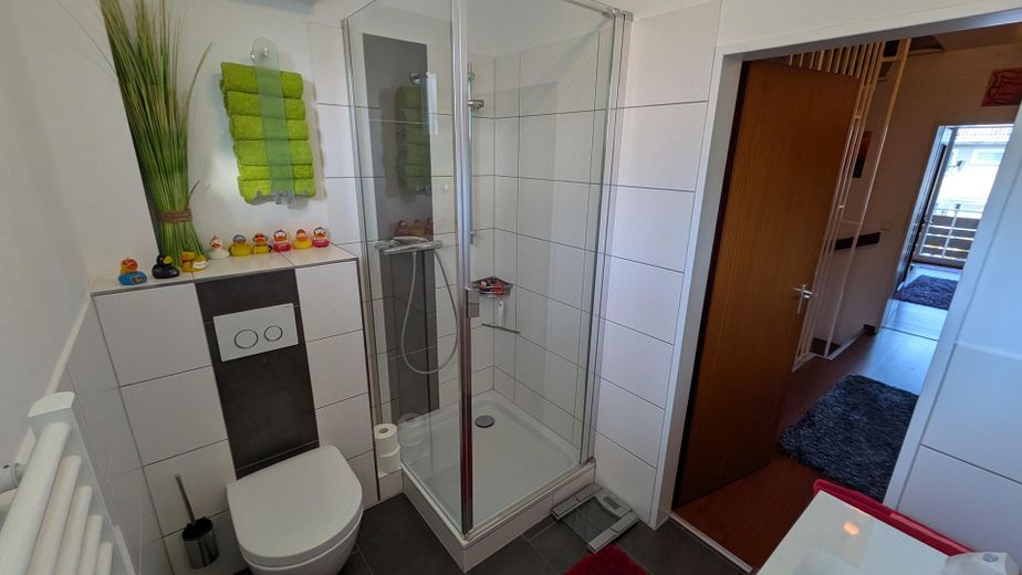 Well-maintained end-of-terrace house in a quiet cul-de-sac with garage – Badezimmer 2