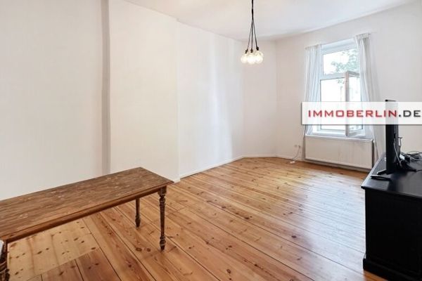 IMMOBERLIN.DE - Ruhige Citylage! Charmante Altbauwohnung mit Lift nahe Lietzensee