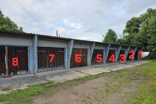 Striegistal-Böhrigen’de 16 masif garaj ve açık alanlı kiraya verilmiş garaj arsası