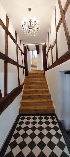 Quattro appartamenti completamente ristrutturati e di alta qualità sulle storiche mura cittadine di Meersburg, con vista da sogno – Foto 5