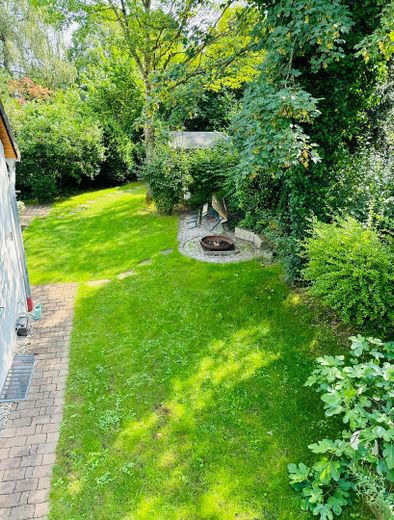 Wunderschönes Haus mit Pool und Sauna (teilmöbeliert) – Garten 