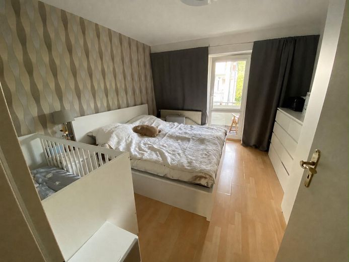!Provisionfrei! Etagenwohnung mit Balkon und Wintergarten – Schlafzimmer