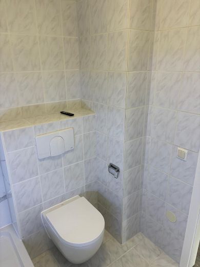 Helle Moderne 1-Zimmer Wohnung mit Einbauküche und Balkon in Motzen – Foto 19